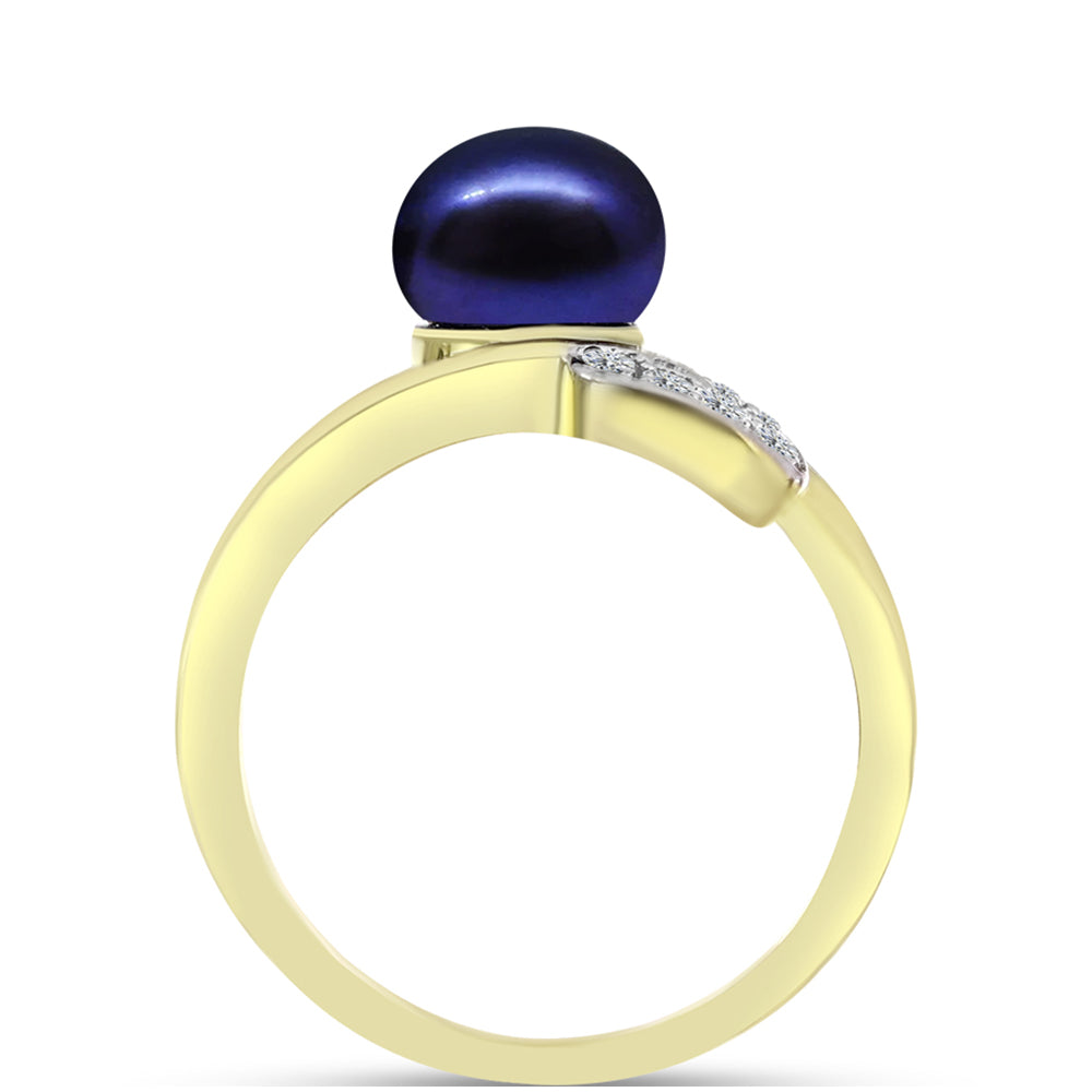 Anillo de Plata Bañada en Oro con Perla Negra de Agua dulce y Topacio Blanco