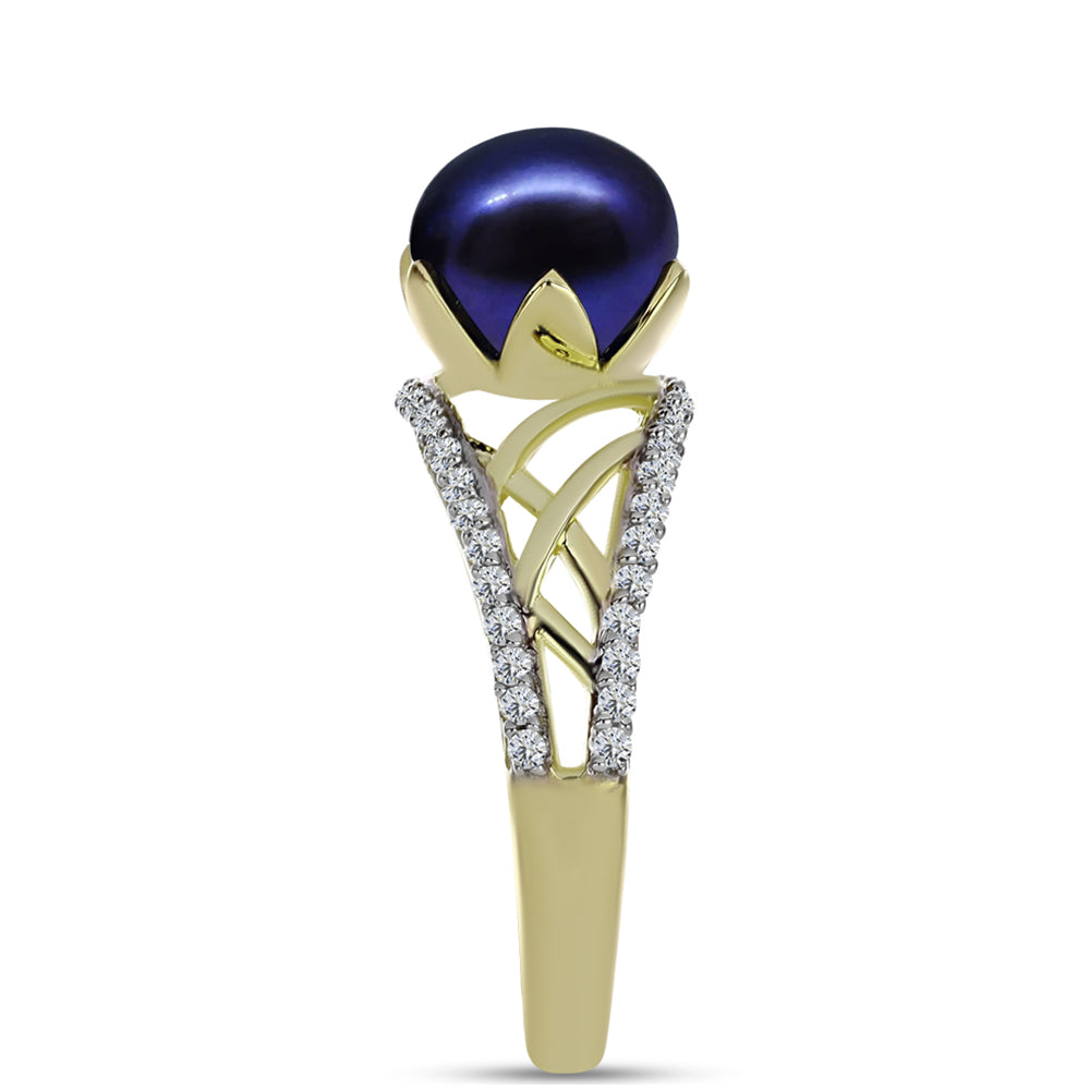 Anillo de Plata Bañada en Oro con Perla Negra de Agua dulce y Topacio Blanco