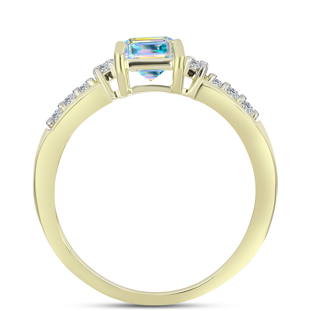 Anillo de Plata Bañada en Oro con Moisanita hielo y Topacio Blanco
