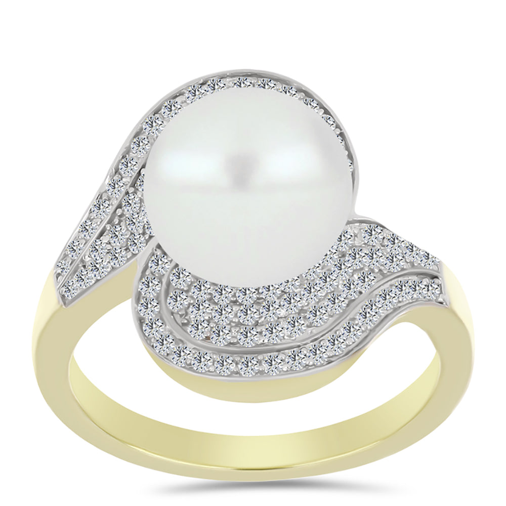 Anillo de Plata Bañada en Oro con Perla de Agua Dulce y Topacio Blanco