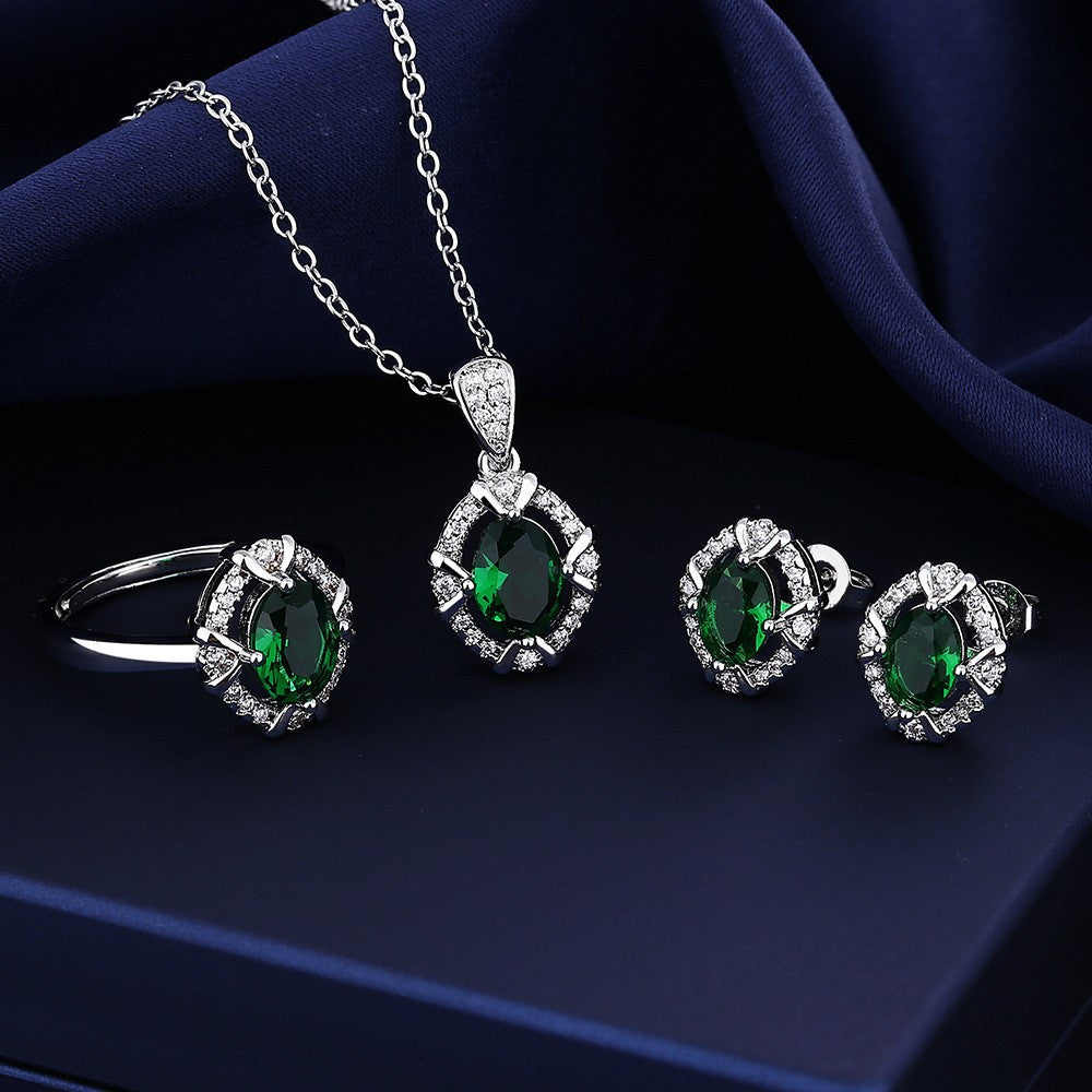 Conjunto de Aleación Bañado en Oro con Cristal Emporia® Verde y Cristal Emporia® Blanco ( Collar +Pendientes +Anillo +Colgante )