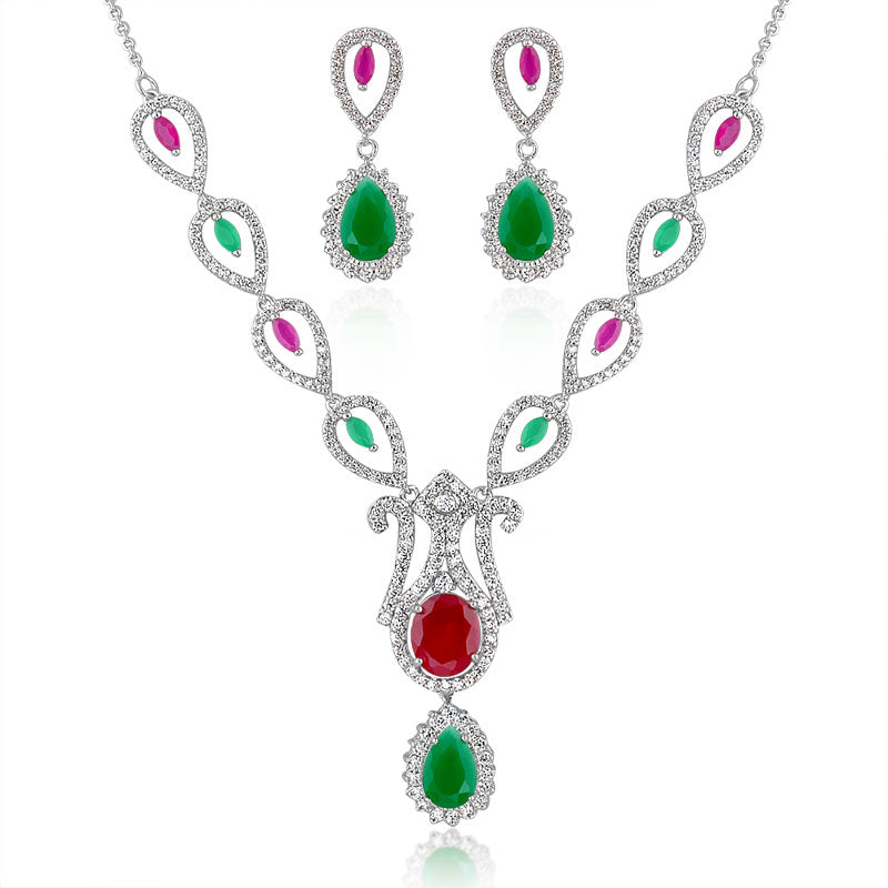 Conjunto de Aleación Bañado en Oro Blanco con Cristal Emporia® Rojo y Cristal Emporia® Verde (Collar +Pendientes )