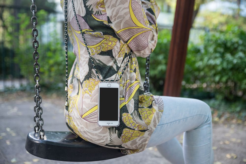 Funda para el móvil HMH transparente y con múltiples collares para iPhones 6 