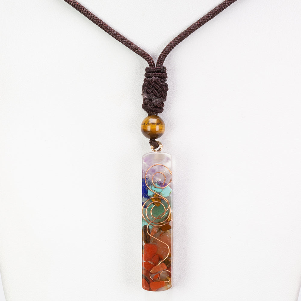 Juego de regalo Emporia de 9 piezas de 7 velas de cristal de chakra, colgante de chakra y pulsera de chakra con amatista, lapislázuli, citrino, aventurina verde, ojo de tigre, jaspe rojo y cuarzo transparente 12 