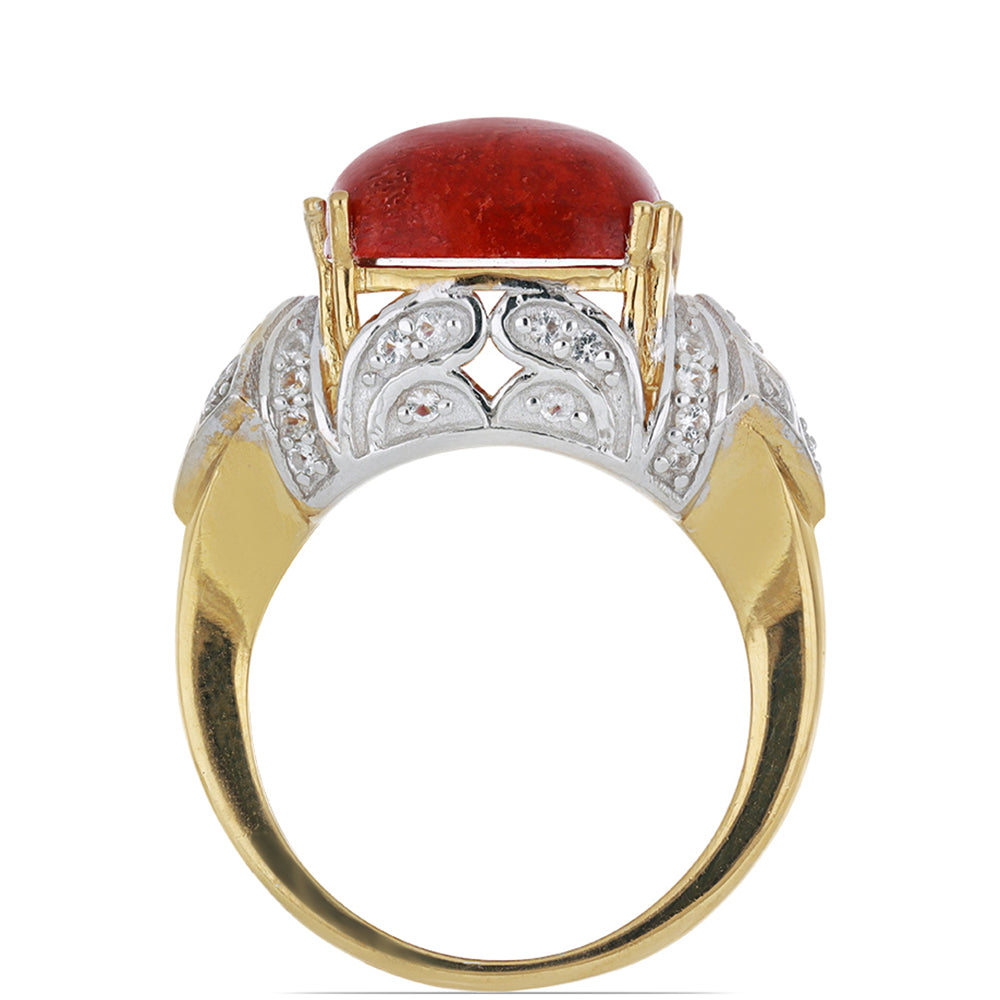 Anillo de Plata Bañada en Oro con Coral de Esponja Roja y Topacio Blanco