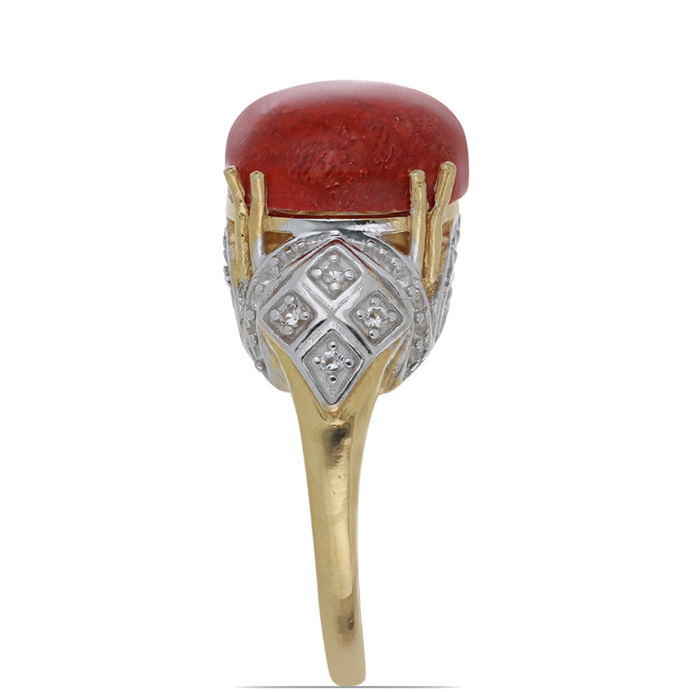 Anillo de Plata Bañada en Oro con Coral de Esponja Roja y Topacio Blanco