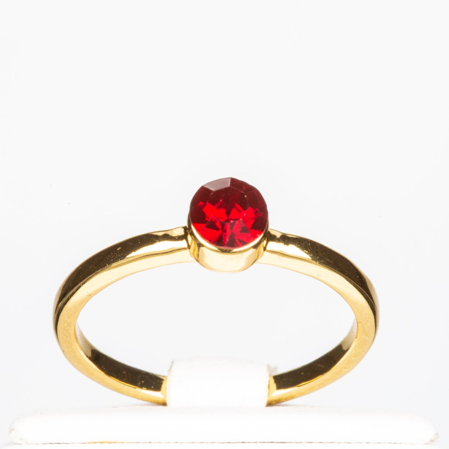 Conjunto de Aleación Bañado en Oro con Cristal Emporia® Rojo ( Anillo )